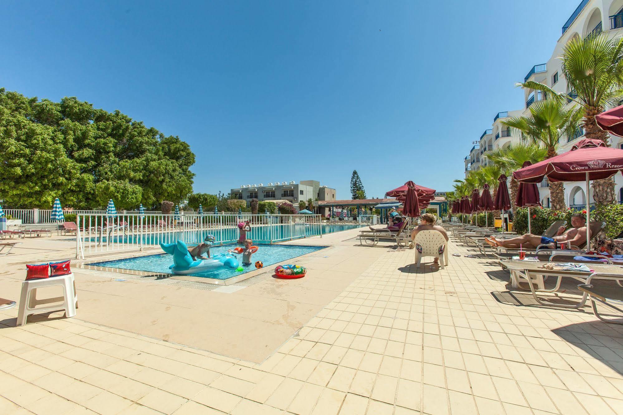 Crown Resorts Elamaris Протарас Екстериор снимка